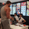 Dutch Giant at McDo. Apan Gumatang Ti Etag Samet.